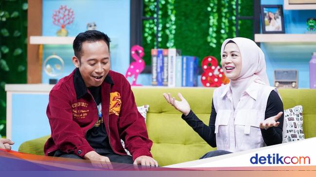 Istri Ungkap Perbedaan Denny Cagur Setelah Jadi Anggota DPR RI