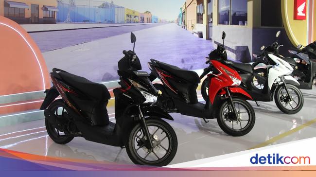 モデルは3つしかありません。これは、RP未満のホンダオートマチックバイクです。 2000万