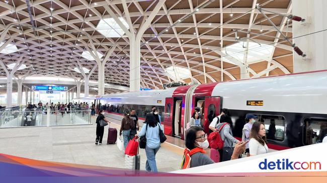 Ngider dari Stasiun KRL Cawang ke Stasiun Kereta Cepat Halim, Ada Apa Saja?