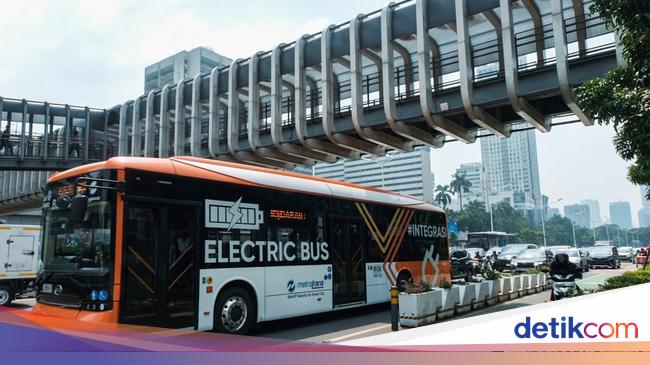 Mikrotrans dan TransJakarta Alihkan Beberapa Rute Imbas Banjir