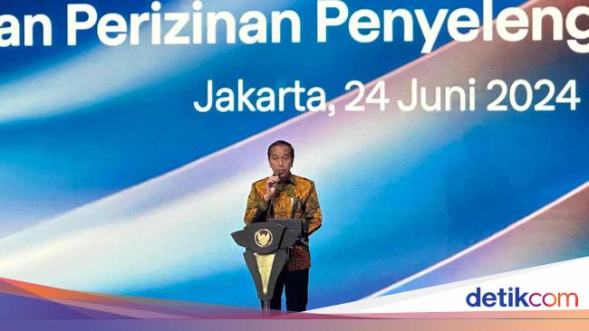 Jokowi hints at the ministry's closure of the permit system, which ended with the arrest of the Corruption Eradication Committee