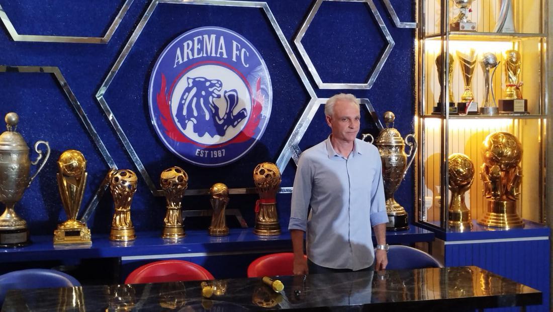 Liga 1: Rekam Jejak Joel Cornelli Pelatih Baru Arema FC