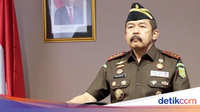 Jaksa Agung Nyatakan 'Blending' Bensin Tak Terkait Kebijakan Pertamina