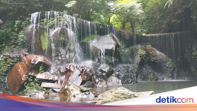 Goa Rajo Bangli, Keindahan Air Terjun dan Kolam Alami di Bali