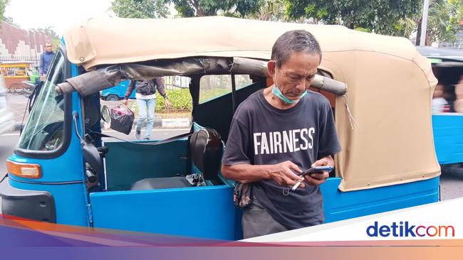 Senja Kala Sopir Bajaj Si Ikon Kota Jakarta