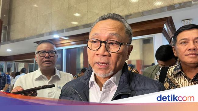 Zulhas Bantah Permendag Impor Bikin Industri Tekstil Bangkrut