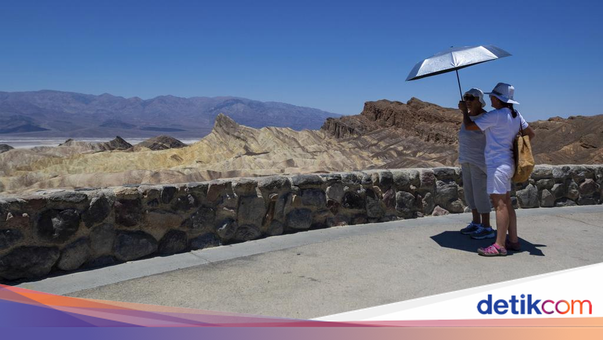 Suhu Panas Membara Di AS Helikopter Sampai Tak Bisa Terbang Suhu Panas Membara Di AS Helikopter Sampai Tak Bisa Terbang