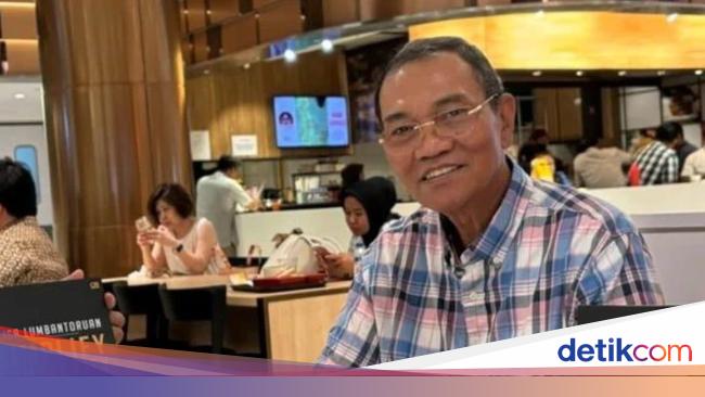 Elisa Lumbantoruan di Antara Bola Kaca dan Bola Karet