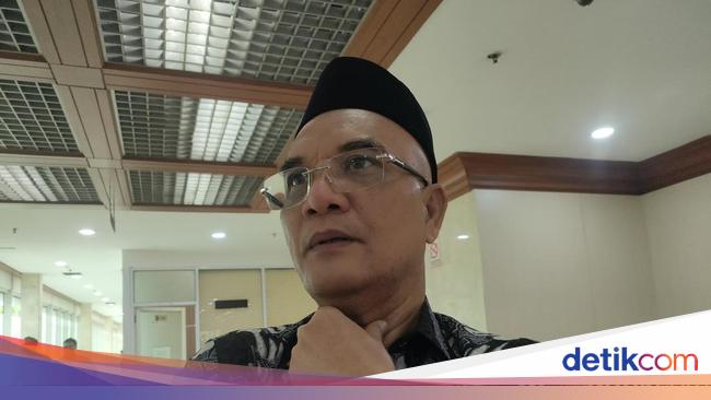 Ketua Komisi VIII DPR Ungkap Faktor yang Bikin Biaya Haji 2025 Turun