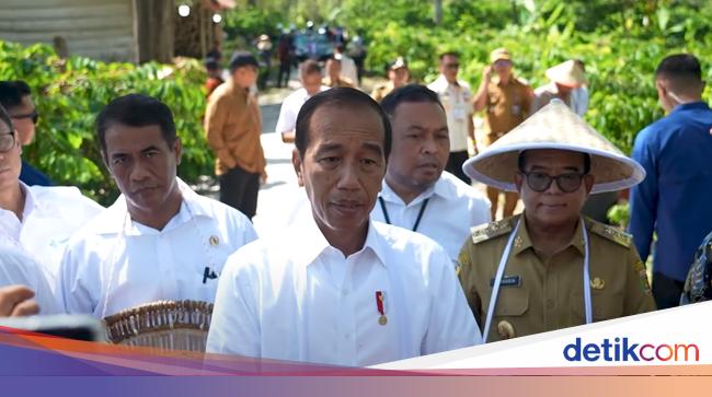 Pasokan Pupuk ke Petani Diklaim Aman, Jokowi: Subsidinya Naik Dua Kali Lipat!
