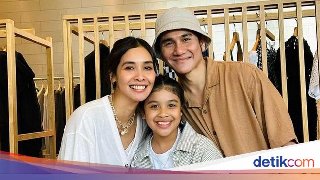 Vino G Bastian Deg-degan Putrinya Menginjak Usia Remaja