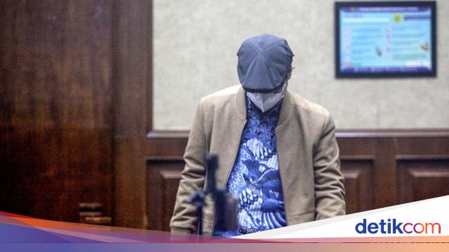 Hakim Agung Gazalba Bantah Minta Sopir Jemput Teman Wanita Di Bandara