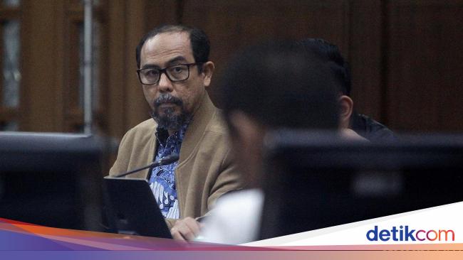 Vonis Hakim Agung Gazalba Saleh Diperberat Jadi 12 Tahun Penjara