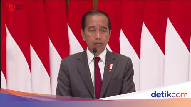Saat Raut Wajah & Nada Suara Jokowi Berubah Jawab soal Beli BBM Subsidi Dibatasi