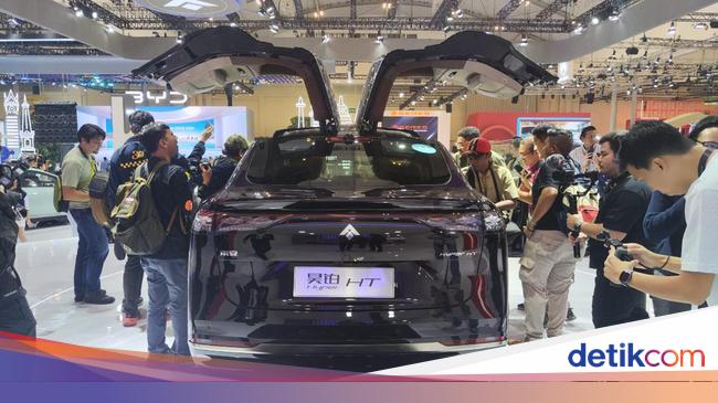 AION Umumkan Harga Hyptec Pintu Gullwing di Indonesia: Rp 835 Juta!