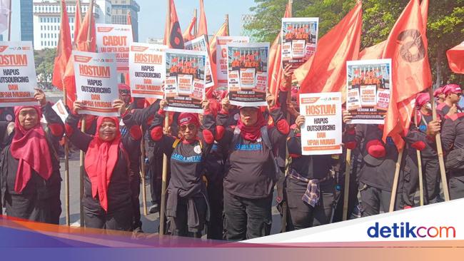 Tolak UU Ciptaker, Buruh Minta Pemerintah Prabowo Keluarkan Aturan Ini