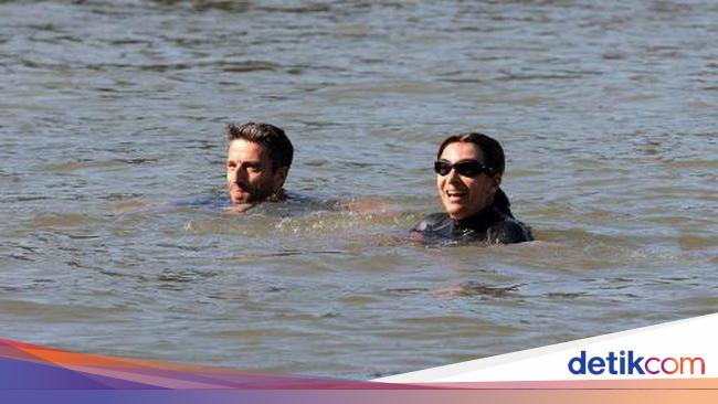 Walkot Paris Berenang di Sungai Seine, Klaim Airnya Aman untuk Olimpiade