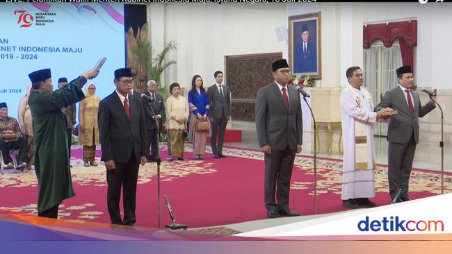Jokowi Lantik Eks Aspri Prabowo Jadi Wamentan