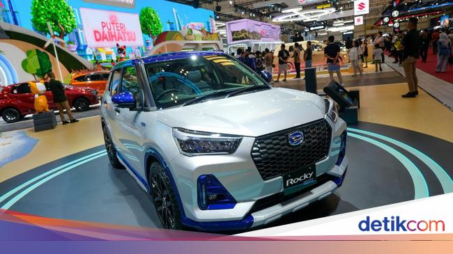 Mejeng di GIIAS 2024, Kapan Daihatsu Rocky Hybrid Dijual di Indonesia?