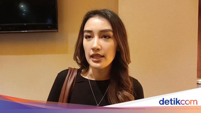 Natasha Ryder Ngaku Komunikasinya Diblokir Edward Akbar