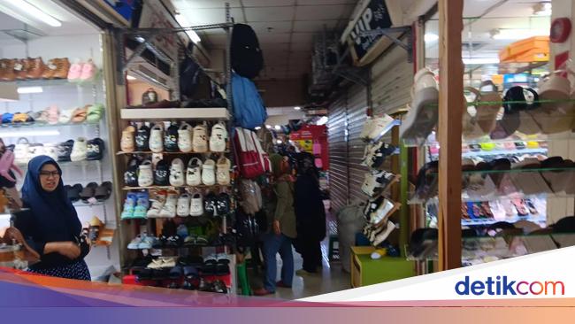 Sepanik Ini Pedagang Tanah Abang soal Simpang Siur Razia Barang Impor