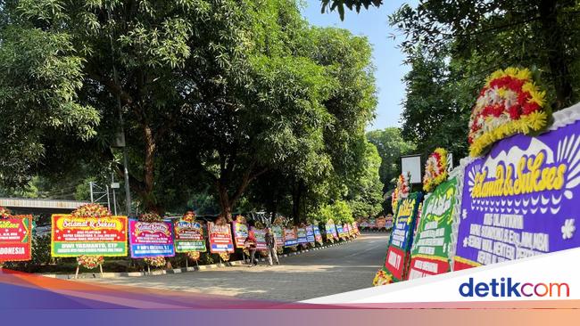 Sertijab Wamentan Hari Ini, Eks Aspri Prabowo Banjir Karangan Bunga