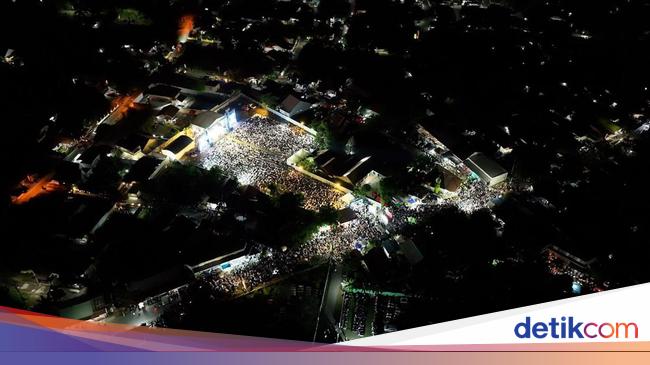 Tablig Akbar di Banjarbaru, UAH Bicara Keikhlasan dalam Bekerja