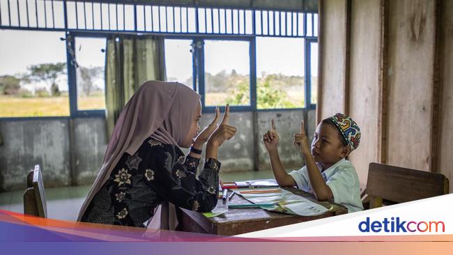 Hashim Ungkap Prabowo-Gibran Mau Perbaiki Gaji Guru
