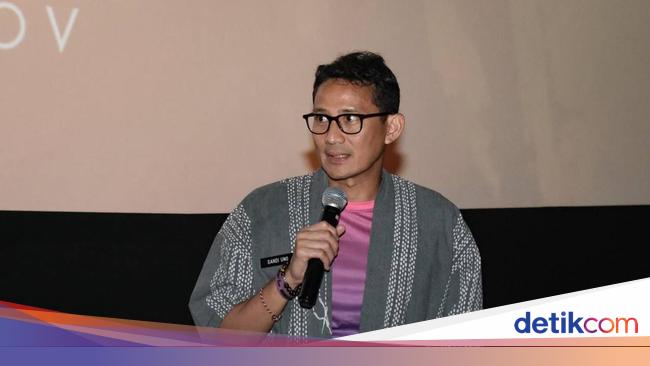 Menparekraf Targetkan Harga Tiket Pesawat Turun 10% Oktober Mendatang