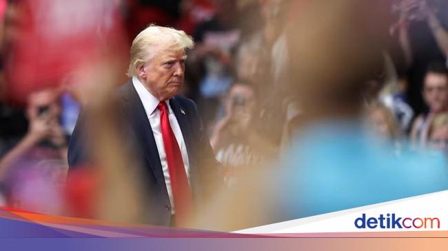 Harga Bitcoin Terjun Usai Trump Puja-puji Mata Uang Kripto