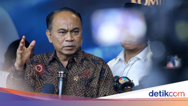 Menkominfo Buka Suara soal Sosok Inisial T Bos Besar Judi Online