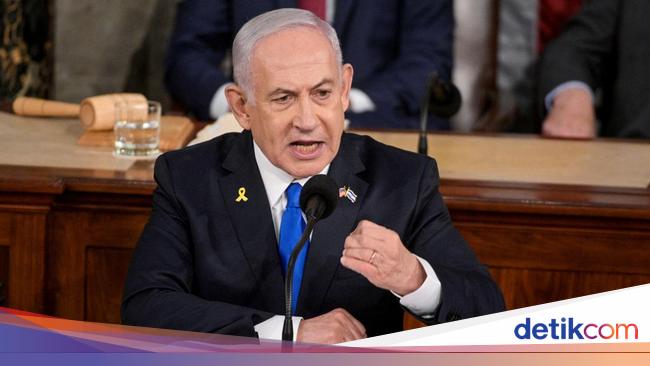 Sambangi Lokasi Serangan Roket di Golan, Netanyahu Mengaku Terguncang