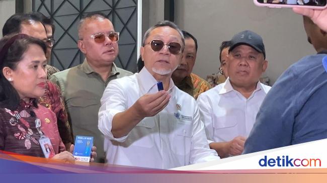 Zulhas Bakal Lapor Temuan Satgas Barang Impor Ilegal ke Sri Mulyani-Jokowi