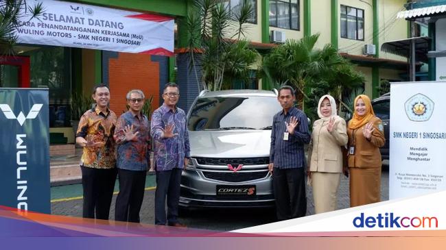 Edukasi \'Drive For A Better Life\' dari Wuling Motors buat Siswa SMK