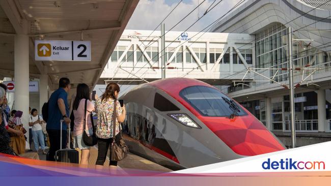 Jelang Satu Tahun Beroperasi, Kereta Cepat Bawa Kebahagiaan Masyarakat RI
