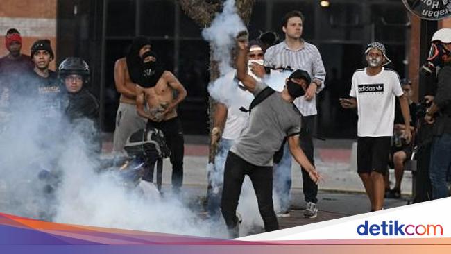 Demo Tolak Maduro Menang Pilpres Venezuela Pecah, Gas Air Mata Ditembakkan