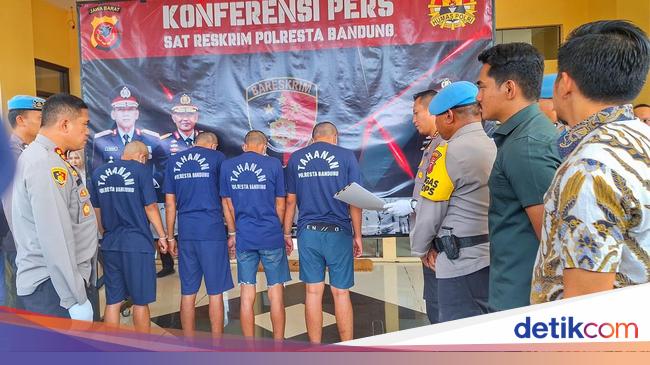 Polisi mengungkap Asep telah menutupi kematian istri sirinya itu selama tujuh bulan. Polisi mengungkap Asep telah menutupi kematian istri sirinya itu selama tujuh bulan.