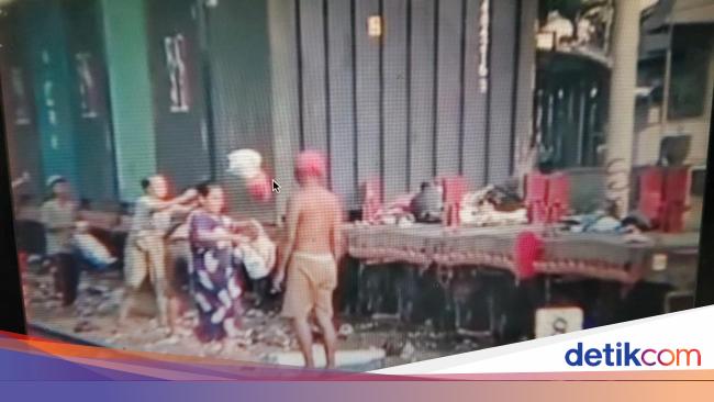 Jangan Buang Sampah ke Kereta, Bisa Masuk Penjara!