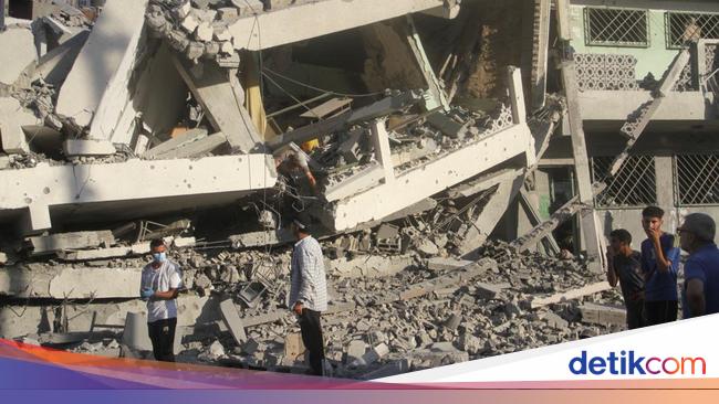 Gempuran Israel Targetkan Polisi Hamas di Sekolah Gaza, 11 Orang Tewas