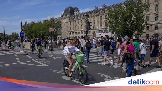 Kota Ini Denda Turis yang Pakai Bikini di Jalanan