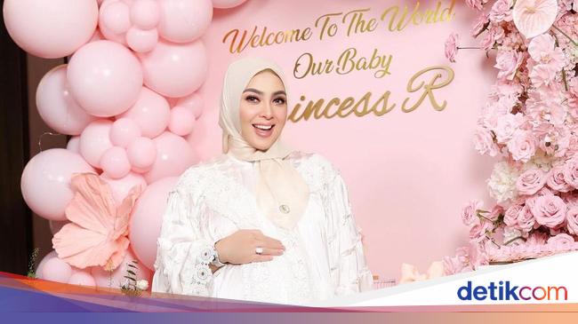 Syahrini gives birth, mother and in-laws work together to look after Princess R