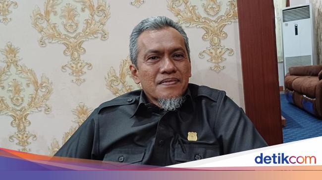 DPRD Pangkep Heran Pemkab Minta 35 Legislator Kembalikan Pin Emas 5 Gram