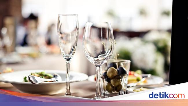 Gelas Kaca vs Gelas Stainless, Mana yang Bikin Minuman Dingin Lebih Lama?