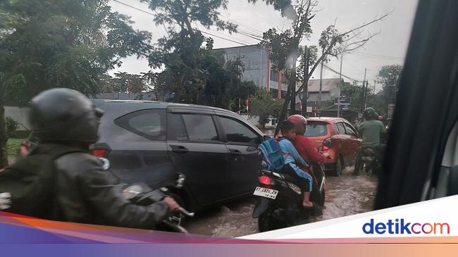 Banjir di Balikpapan, Arah Tol Balsam Menuju IKN Macet Parah