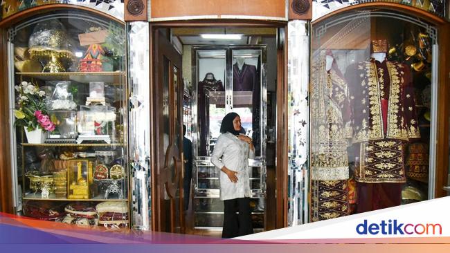 Penyewaan Pakaian Adat Meningkat Jelang HUT ke-79 RI