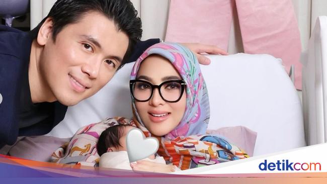 Syahrini had 2 miscarriages, the presence of Princess R was waiting for 5 years