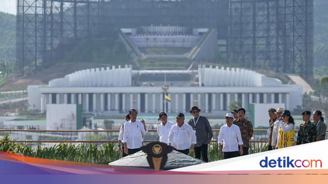 Banggakan IKN, Jokowi Singgung Bau Kolonial di Istana Jakarta & Bogor
