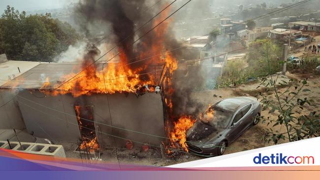 Mobil Elite, Ngecas Sulit! Tesla Terbakar Gegara 'Nyolong' Listrik