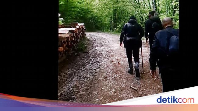 Two men from Iran walk for days to reach Germany