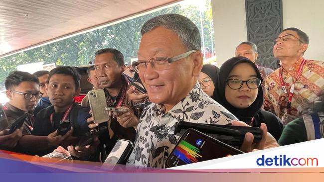 Menteri ESDM Sebut PLTU Suralaya Tak Bisa Langsung Disuntik Mati